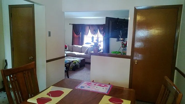 Shorewood Townhouse Apartments — Photo 4