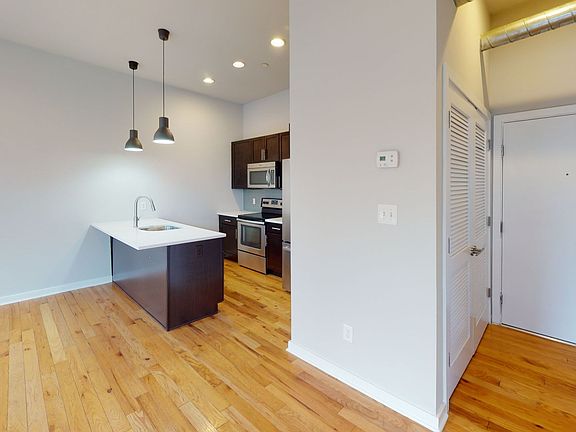3rd image of 2007 N Hope St Unit 202