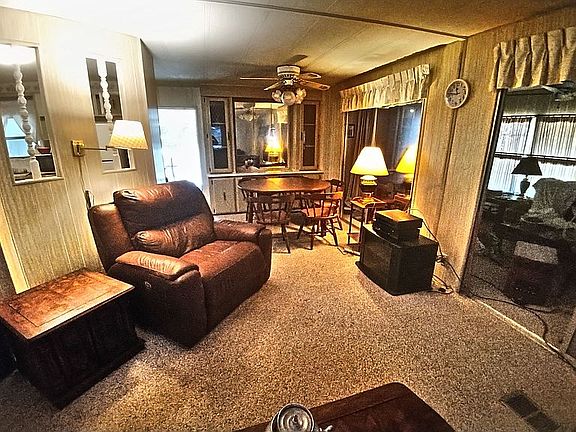 5th image of 1149 Laurel Oak Dr