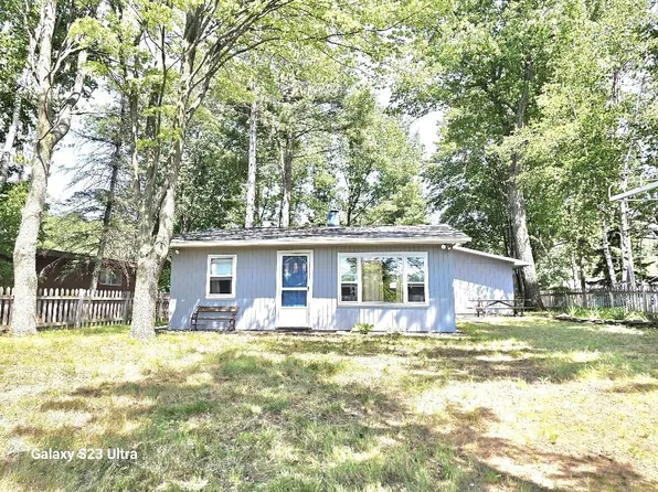 4286 Charlebois Dr, Beaverton, MI 48612