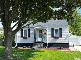 1303 Monroe St, Galesburg, IL 61401