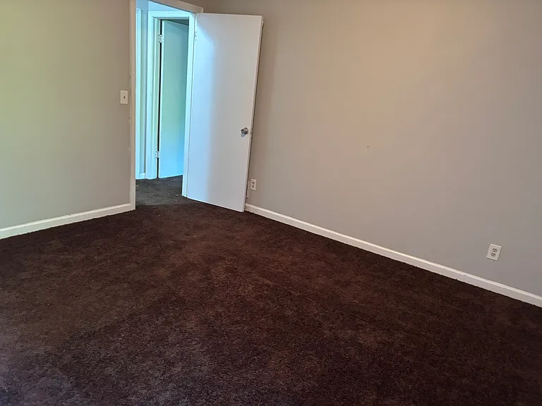 1386 Williamsburg Ln — Photo 28