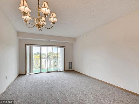 4th image of 2231 Penn Pl APT 317