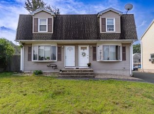 209-211 Verge St, Springfield, MA 01129