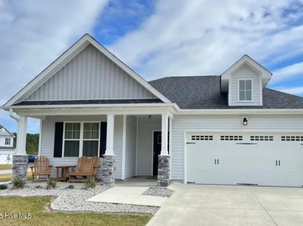 604 Winfall Drive, Holly Ridge, NC 28445