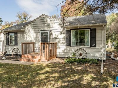 708 Southside St, Valley Springs, SD, 57068