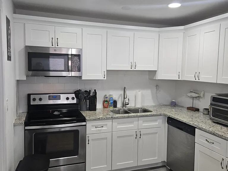 309 NW 6th Ave — Photo 7