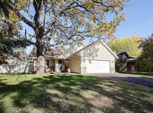 706 N Brookview Ln SW, Isanti, MN 55040