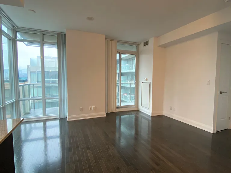 1 Bedford Rd #815 — Photo 9