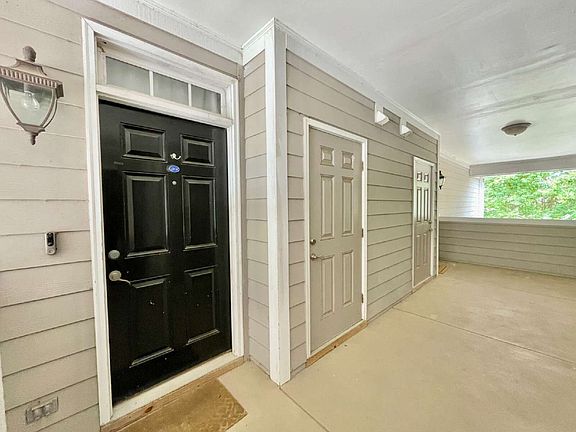 3rd image of 206 Fountainhead Ln Unit 201