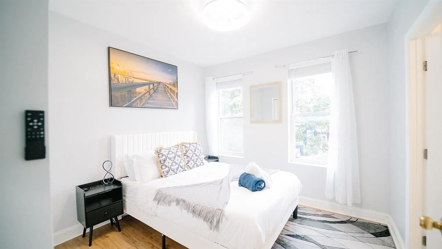 4 bed, 5.0 bath, $5,284 — Photo 3