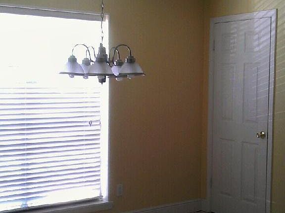 4th image of 3204 Parkland Dr