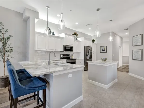 8661 Piazza Del Lago CIR #204, ESTERO, FL 33928