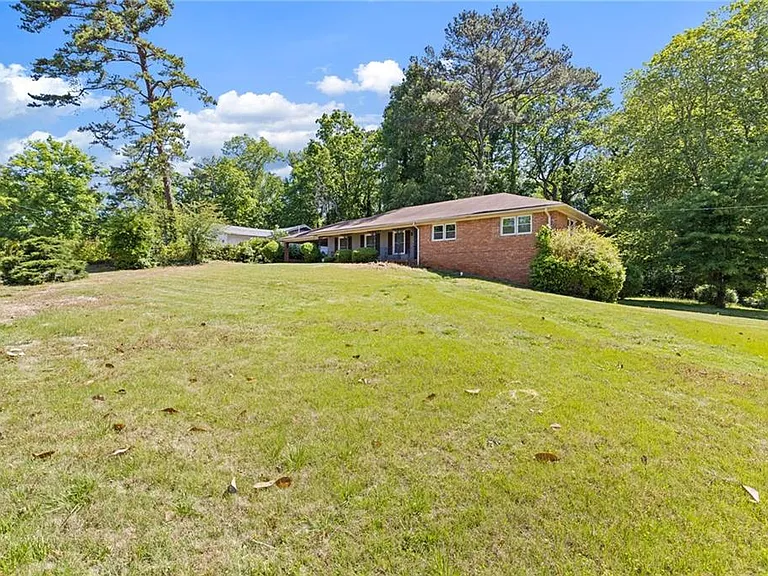3269 Pamlico Dr SW — Photo 2
