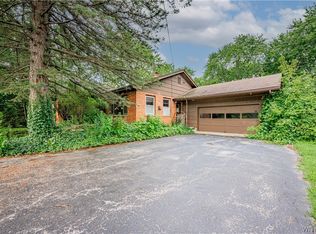 4422 Townline Rd, Ransomville, NY 14131