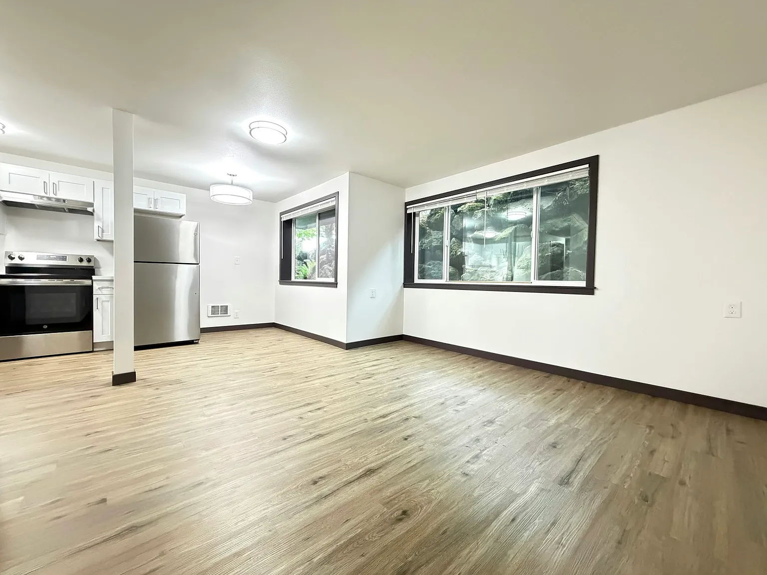 9050 Greenwood Avenue North, Unit 104 — Photo 3