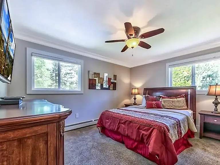 1062 Myron Dr — Photo 9