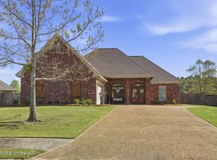 902 Belle Oak Cv, Brandon, MS 39042