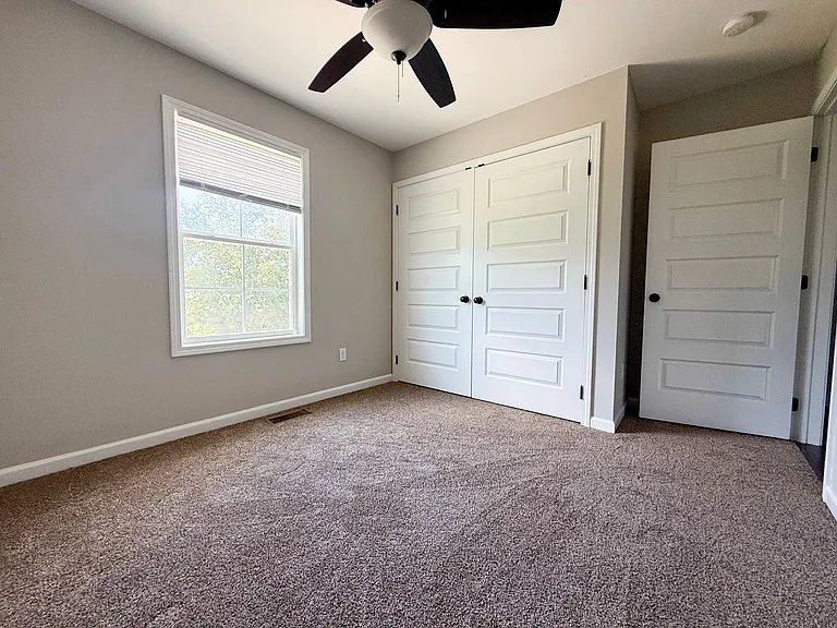 505 Holladay Rd — Photo 16