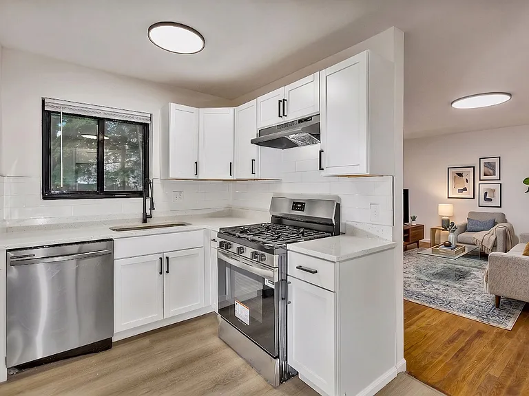2535 Lysle Ln #3A — Photo 6