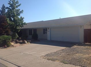 957 Rebecca Dr, Phoenix, OR 97535