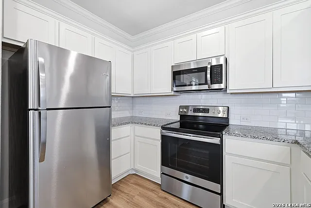 10310 Lynwood Br #102 — Photo 13