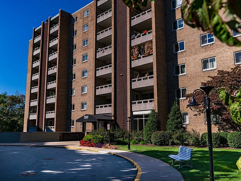 Laurel Village Apartments — Photo 20