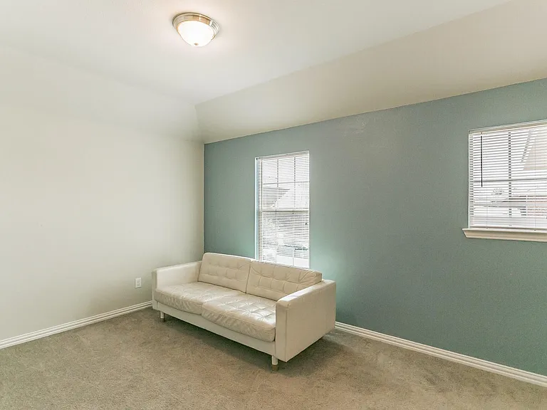 2129 Cranberry Ct — Photo 15