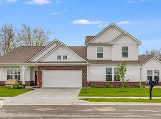 251 Hunters Ridge Dr, Danville, IN 46122