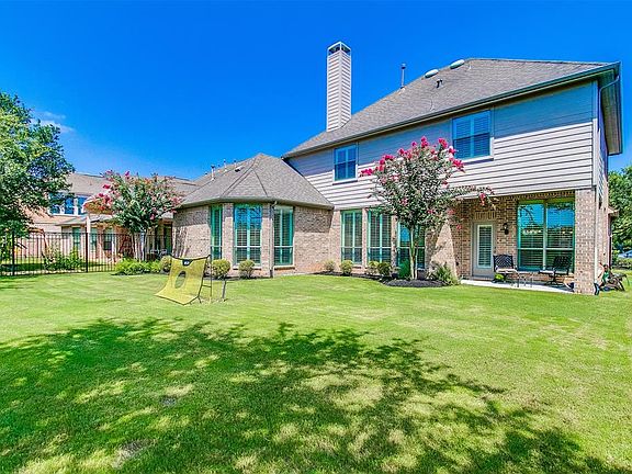 5th image of 518 Newington Ln