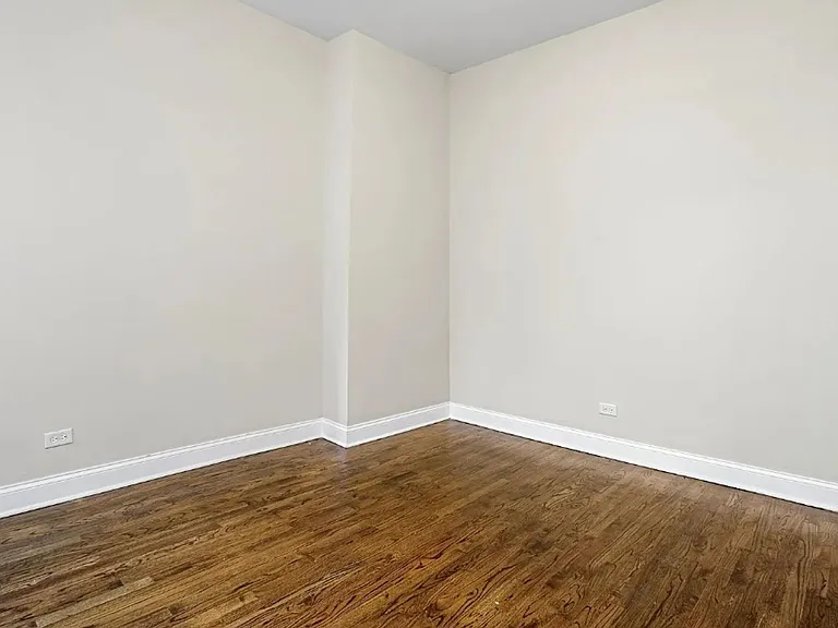 4544 S Indiana Ave — Photo 12