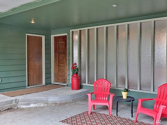 3rd image of 4967 Harbor Hills Dr
