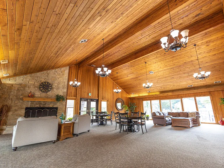 Clubhouse at Woodbridge of Castleton