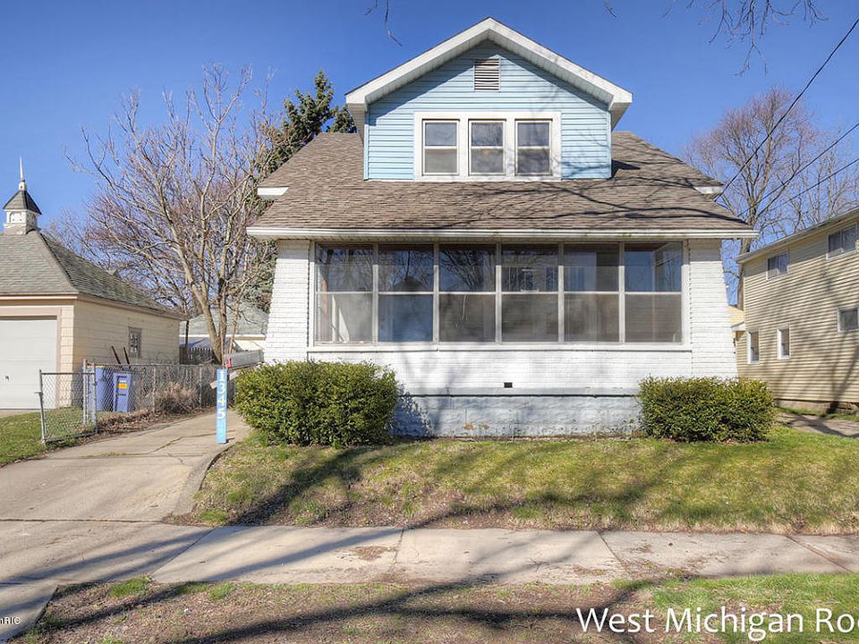 1st image of 1345 Penn Ave NE