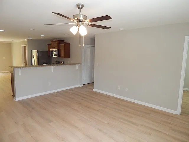 415 Laurel Grove Ct — Photo 3