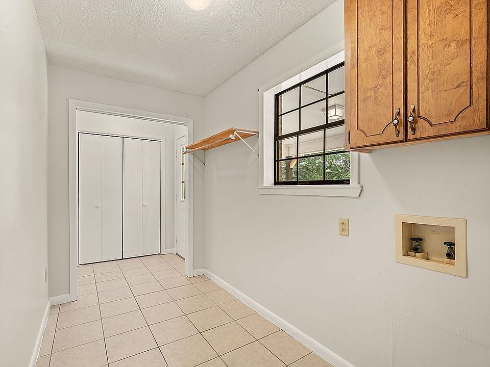 1st image of 257 Sharon Dr