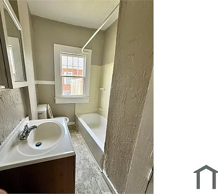 309 N Capitol Pkwy — Photo 4