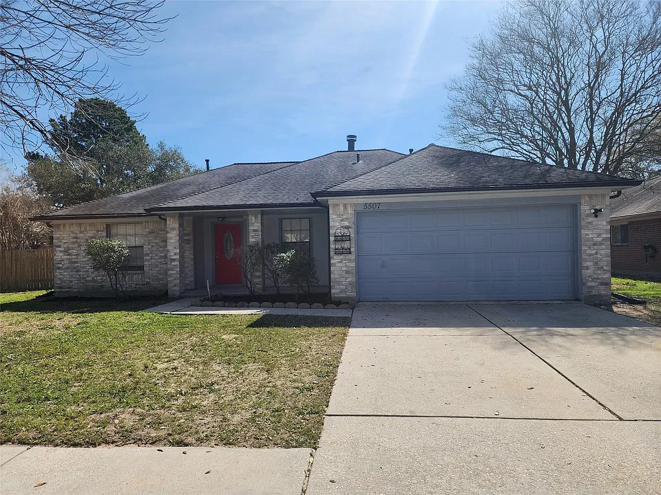 5507 Clarkston Ln
