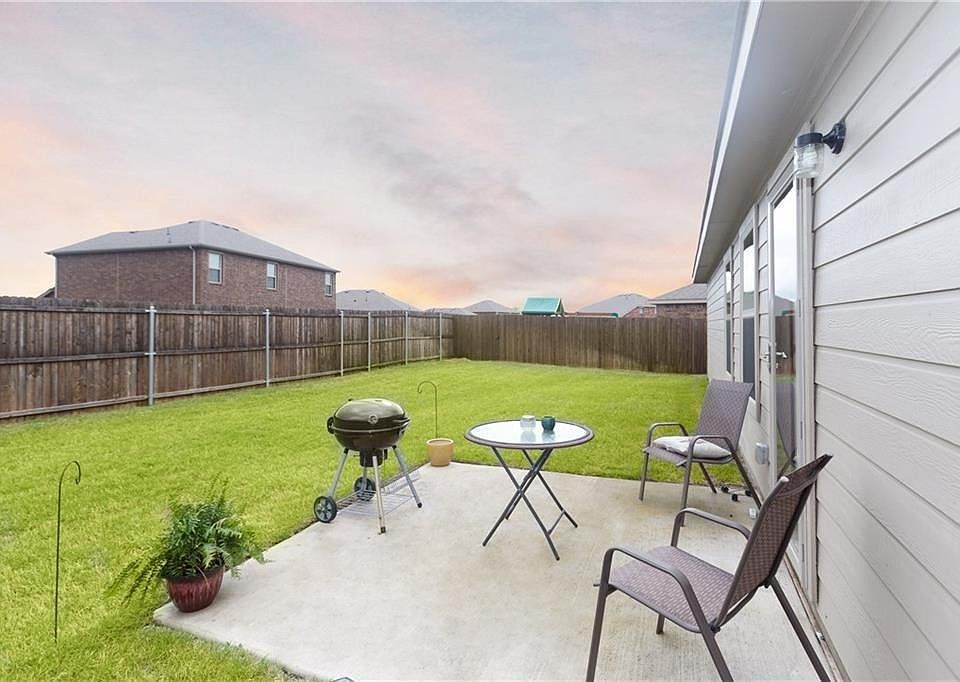 2nd image of 2406 Fall Ct #2406