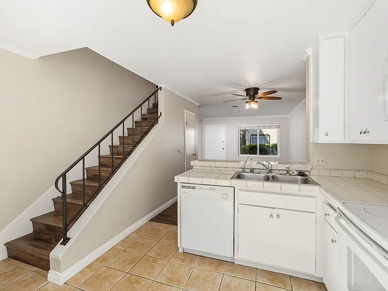 10187 Peaceful Ct — Photo 8