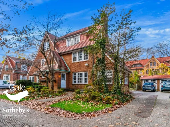 33 Ascan Avenue image 1 of 42