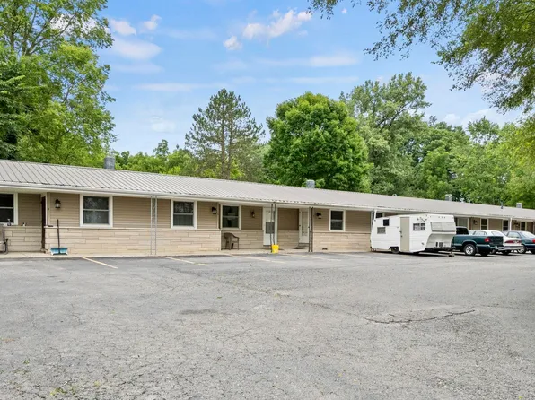 7606 N Roanoke Rd, Huntington, IN 46750