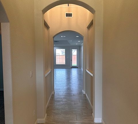 3rd image of 1457 Highland Park Cir