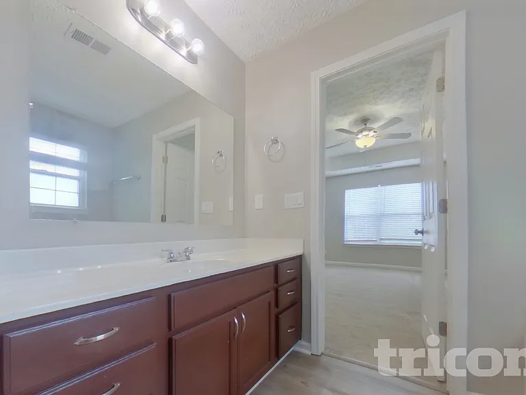 411 Clearstream Ln — Photo 8