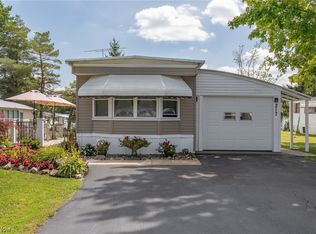 217 Deer Dr, Chardon, OH 44024