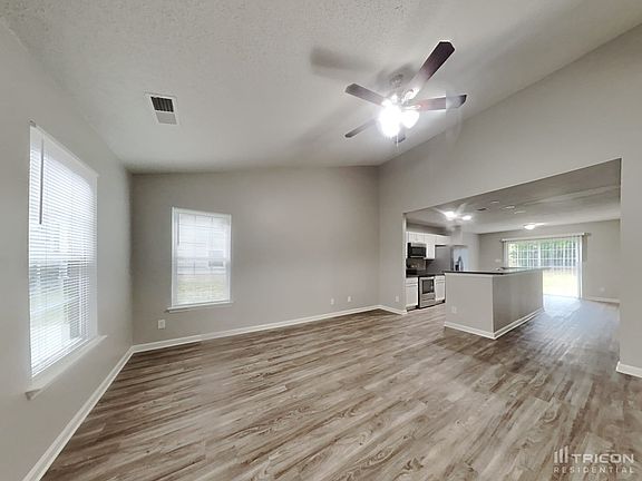 4th image of 2111 Wexford Way