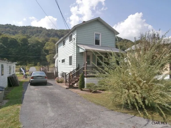 187 Front St, Hooversville, PA 15936