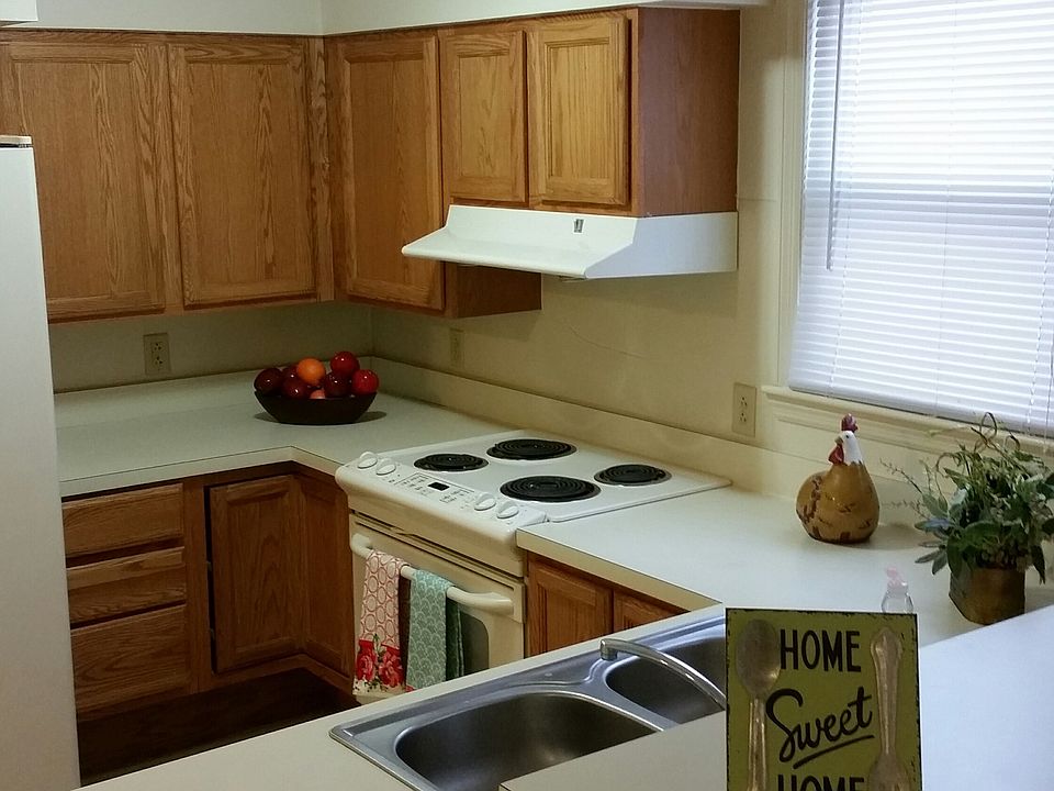 2nd image of 710 Plant St