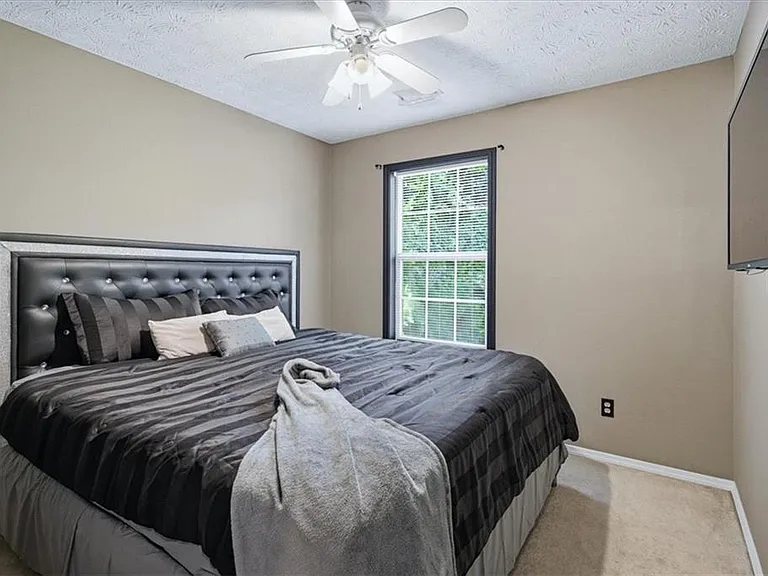 1459 Bridgewater Br — Photo 20