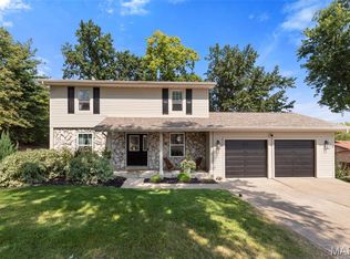 1 Saverne Pl, Lake Saint Louis, MO 63367